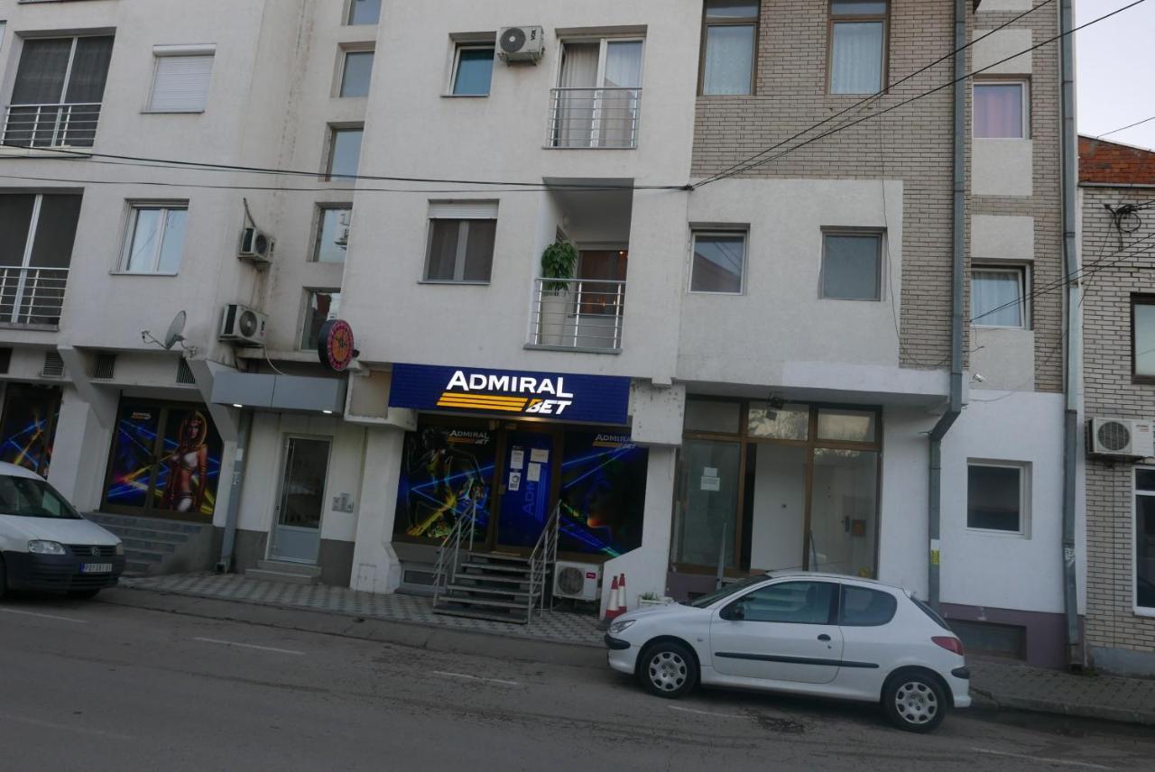 Lux Apartman D&N Svilajnac Luaran gambar